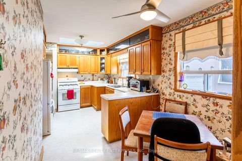 Photo 9 at 83 Carsbrooke Road, Etobicoke West Mall, Toronto