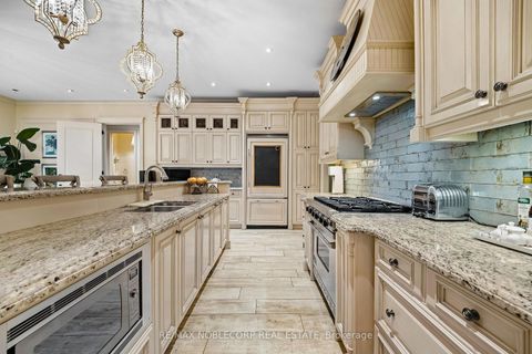 Photo 12 at 177 Grandvista Crescent, Vellore Village, Vaughan