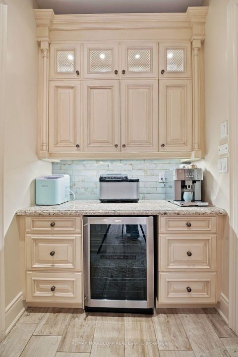 Photo 14 at 177 Grandvista Crescent, Vellore Village, Vaughan