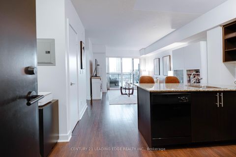 Photo 3 at 820 - 120 Dallimore Circle, Don Mills, Toronto
