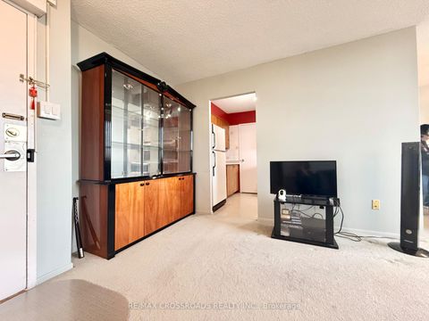 Photo 5 at 1109 - 5 Parkway Forest Drive, Henry Farm, Toronto