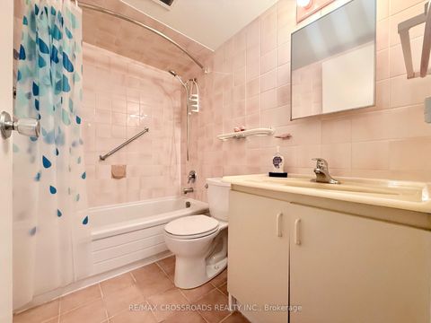 Photo 13 at 1109 - 5 Parkway Forest Drive, Henry Farm, Toronto