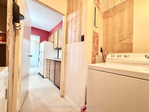 Photo 15 at 1109 - 5 Parkway Forest Drive, Henry Farm, Toronto