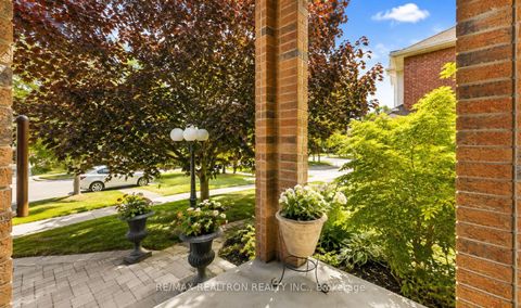Photo 1 at 215 Drummond Drive, Maple, Vaughan