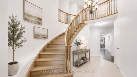 Photo 2 at 215 Drummond Drive, Maple, Vaughan