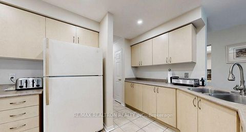 Photo 8 at 215 Drummond Drive, Maple, Vaughan