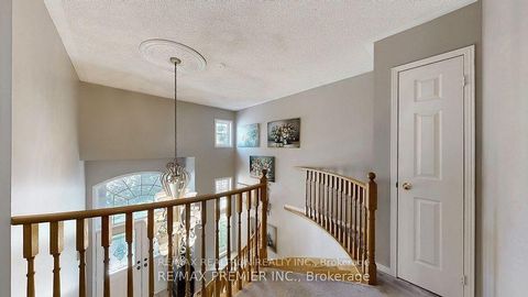 Photo 12 at 215 Drummond Drive, Maple, Vaughan