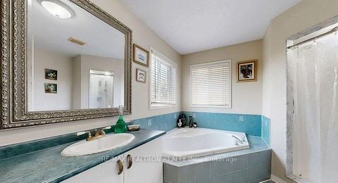 Photo 14 at 215 Drummond Drive, Maple, Vaughan