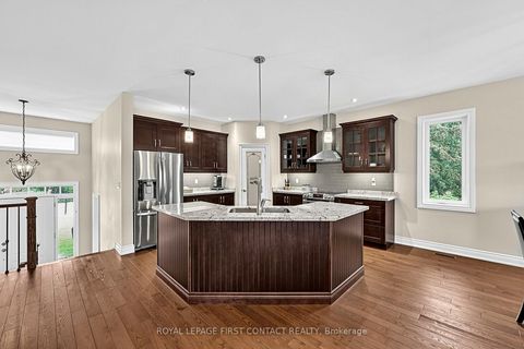 Photo 3 at 981 Ewart Street, Rural Innisfil, Innisfil
