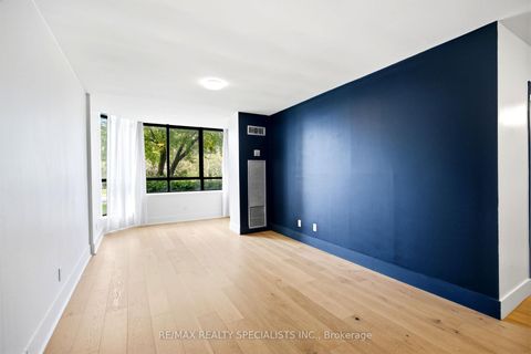 Photo 6 at 113 - 55 Bamburgh Circle, Steeles, Toronto