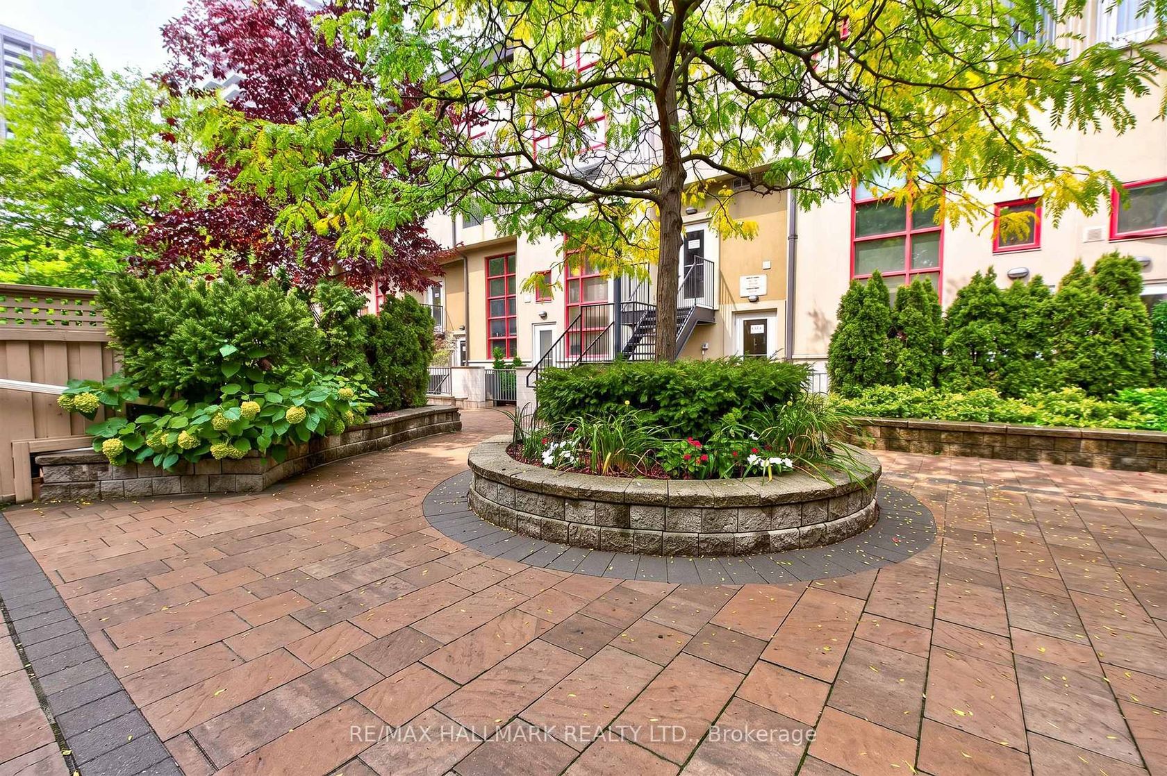 103 - 21 Earl Street, North St. James Town, Toronto 