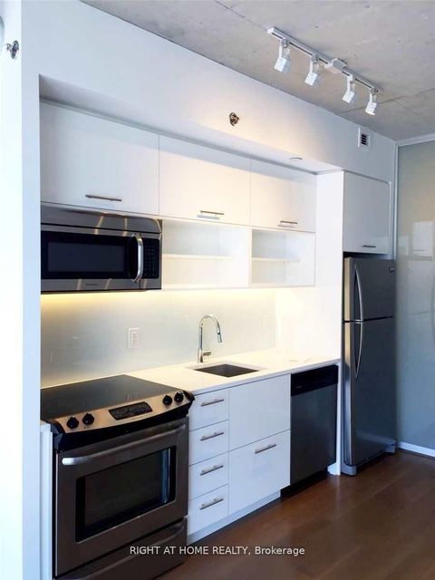 Photo 10 at 502 - 32 Trolley Crescent, Moss Park, Toronto