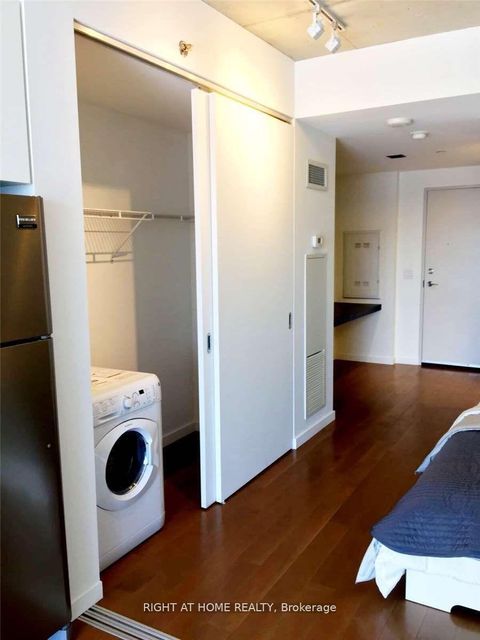 Photo 13 at 502 - 32 Trolley Crescent, Moss Park, Toronto