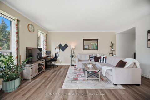 Photo 3 at 112 - 6 Humberline Drive, Clairville, Toronto