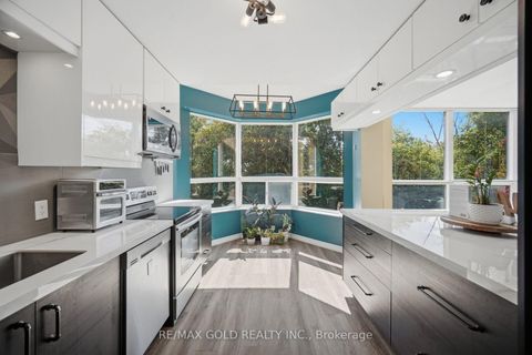 Photo 6 at 112 - 6 Humberline Drive, Clairville, Toronto