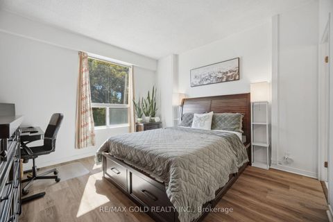Photo 13 at 112 - 6 Humberline Drive, Clairville, Toronto
