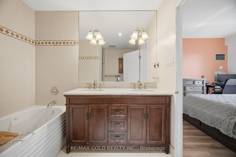 Photo 16 at 112 - 6 Humberline Drive, Clairville, Toronto