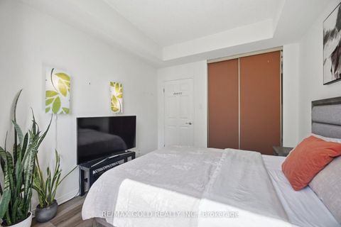 Photo 19 at 112 - 6 Humberline Drive, Clairville, Toronto
