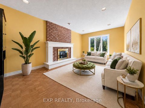 Photo 7 at 19 Springbrook Drive, Langstaff, Richmond Hill