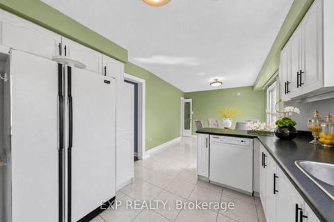 Photo 13 at 19 Springbrook Drive, Langstaff, Richmond Hill