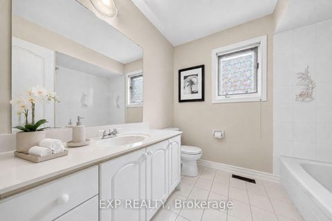 Photo 23 at 19 Springbrook Drive, Langstaff, Richmond Hill
