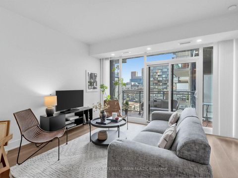 Photo 2 at 919 - 525 Adelaide Street W, Waterfront Communities C1, Toronto