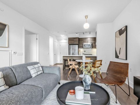 Photo 4 at 919 - 525 Adelaide Street W, Waterfront Communities C1, Toronto