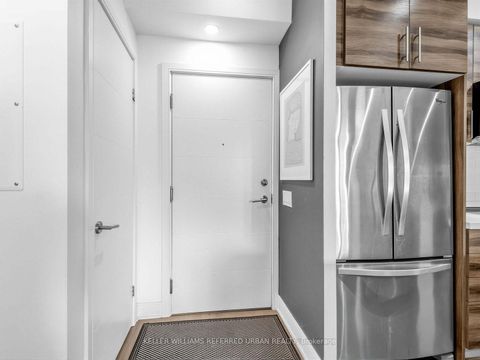 Photo 6 at 919 - 525 Adelaide Street W, Waterfront Communities C1, Toronto