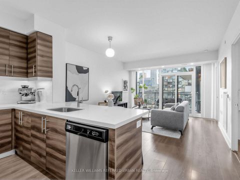 Photo 9 at 919 - 525 Adelaide Street W, Waterfront Communities C1, Toronto