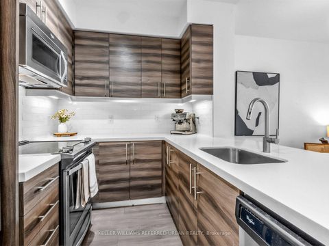 Photo 11 at 919 - 525 Adelaide Street W, Waterfront Communities C1, Toronto