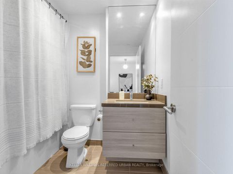 Photo 16 at 919 - 525 Adelaide Street W, Waterfront Communities C1, Toronto