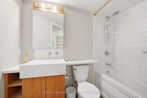Photo 18 at 215 - 11 Brunel Court, Waterfront Communities C1, Toronto