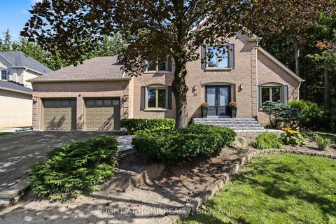 Photo 2 at 11 Harrowsmith Place, Oak Ridges, Richmond Hill