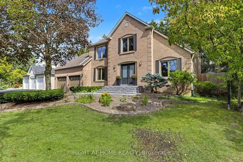Photo 3 at 11 Harrowsmith Place, Oak Ridges, Richmond Hill