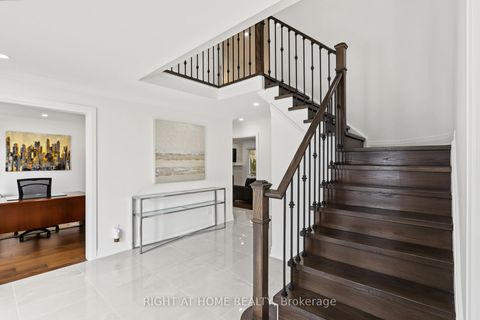 Photo 8 at 11 Harrowsmith Place, Oak Ridges, Richmond Hill