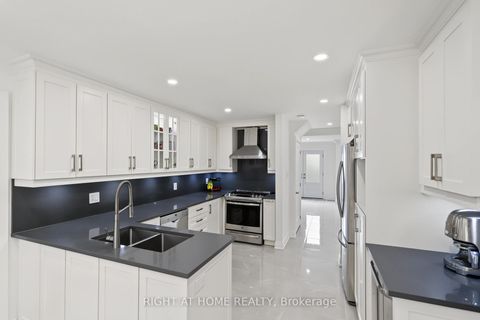 Photo 16 at 11 Harrowsmith Place, Oak Ridges, Richmond Hill