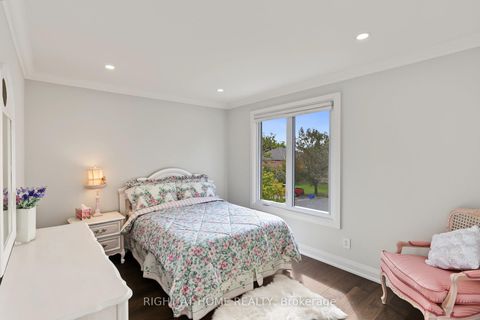 Photo 23 at 11 Harrowsmith Place, Oak Ridges, Richmond Hill
