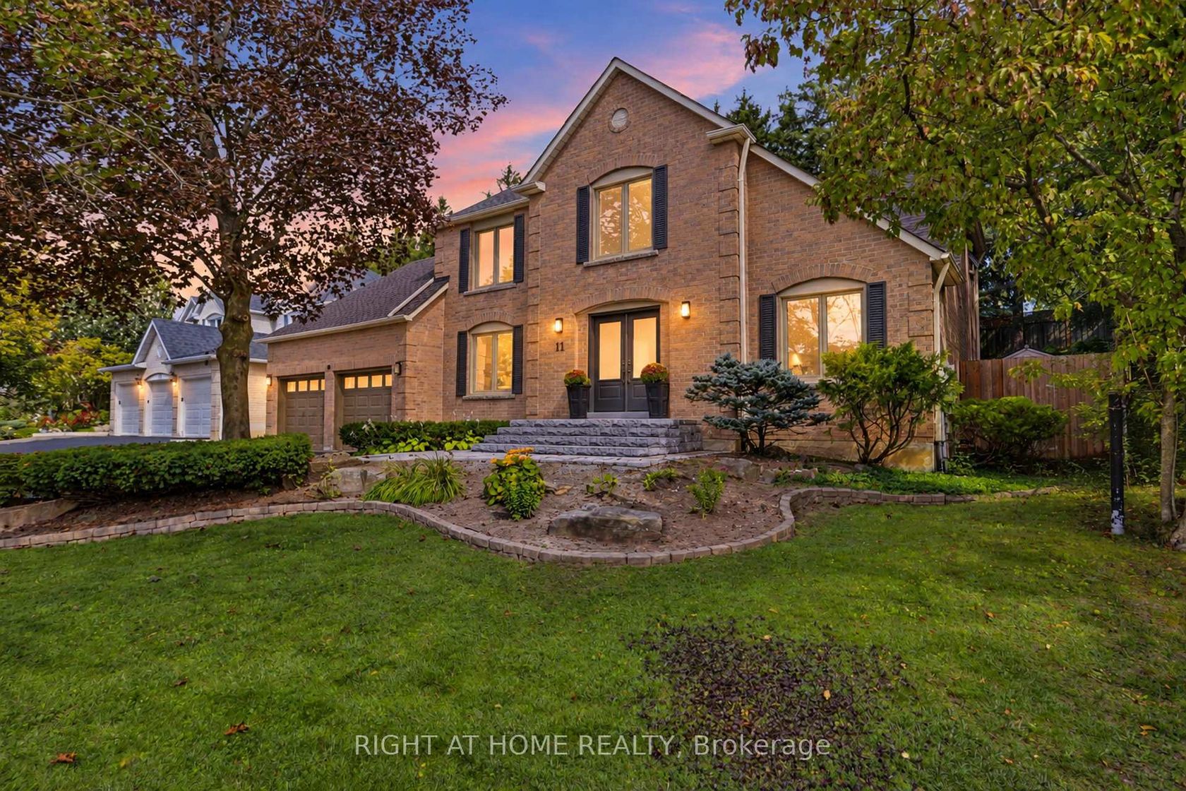 11 Harrowsmith Place, Oak Ridges, Richmond Hill photo number 2