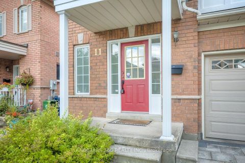 Photo 3 at 11 Wilket Creek Road, Flemingdon Park, Toronto
