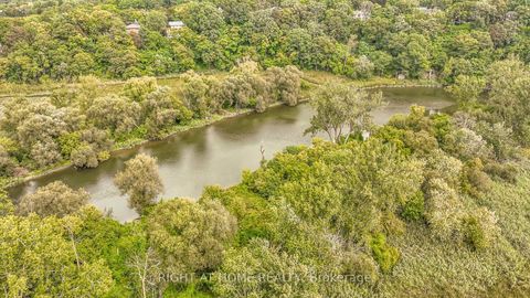 Photo 10 at 406 - 185 Stephen Drive, Queensway, Toronto