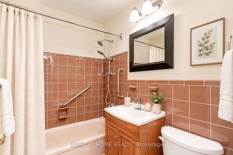 Photo 15 at 406 - 185 Stephen Drive, Queensway, Toronto