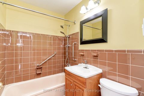 Photo 24 at 406 - 185 Stephen Drive, Queensway, Toronto