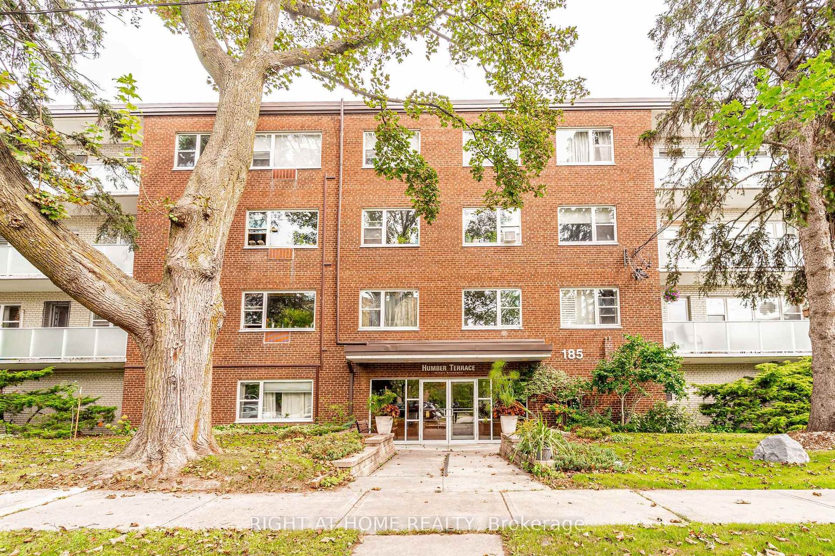 406 - 185 Stephen Drive, Queensway, Toronto 