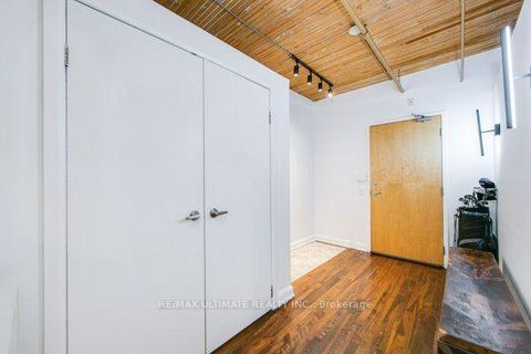 Photo 2 at 104 - 993 Queen Street W, Bellwoods, Toronto