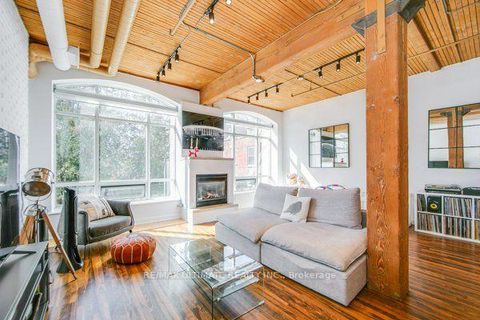 Photo 5 at 104 - 993 Queen Street W, Bellwoods, Toronto