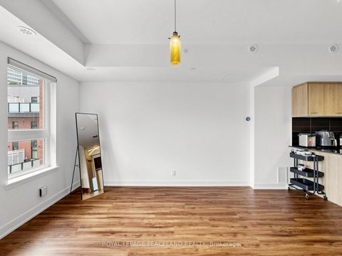 Photo 3 at 325 - 2100 Bridletowne Circle, L'Amoreaux, Toronto