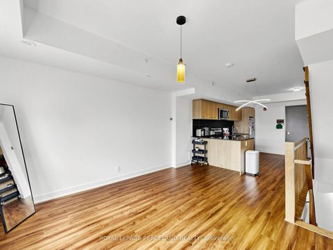 Photo 4 at 325 - 2100 Bridletowne Circle, L'Amoreaux, Toronto