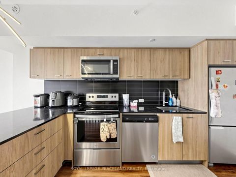 Photo 9 at 325 - 2100 Bridletowne Circle, L'Amoreaux, Toronto