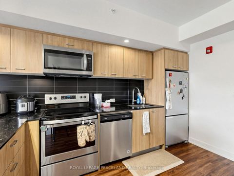Photo 10 at 325 - 2100 Bridletowne Circle, L'Amoreaux, Toronto