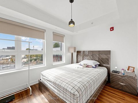 Photo 15 at 325 - 2100 Bridletowne Circle, L'Amoreaux, Toronto